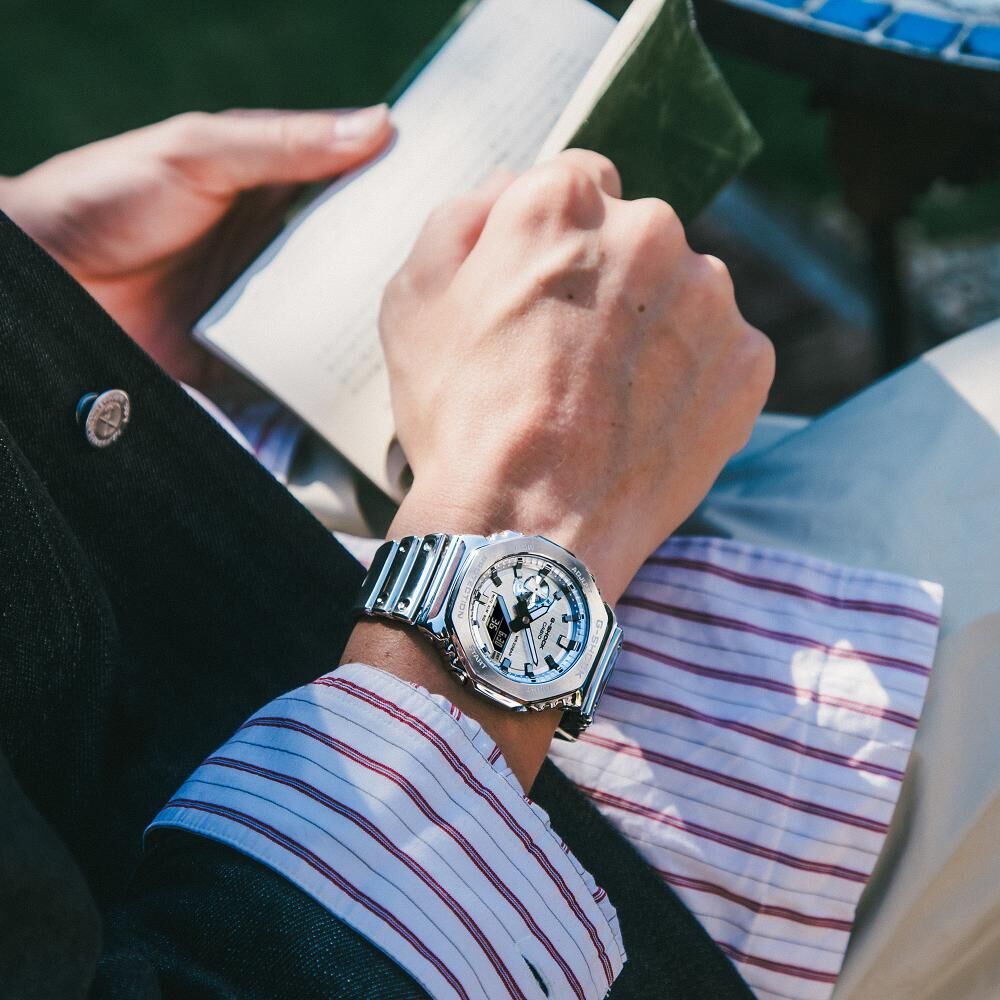 G-SHOCK Classic Men's Watch GM-2100YM-8AER G-SHOCK Classic Men's Watch GM-2100YM-8AER