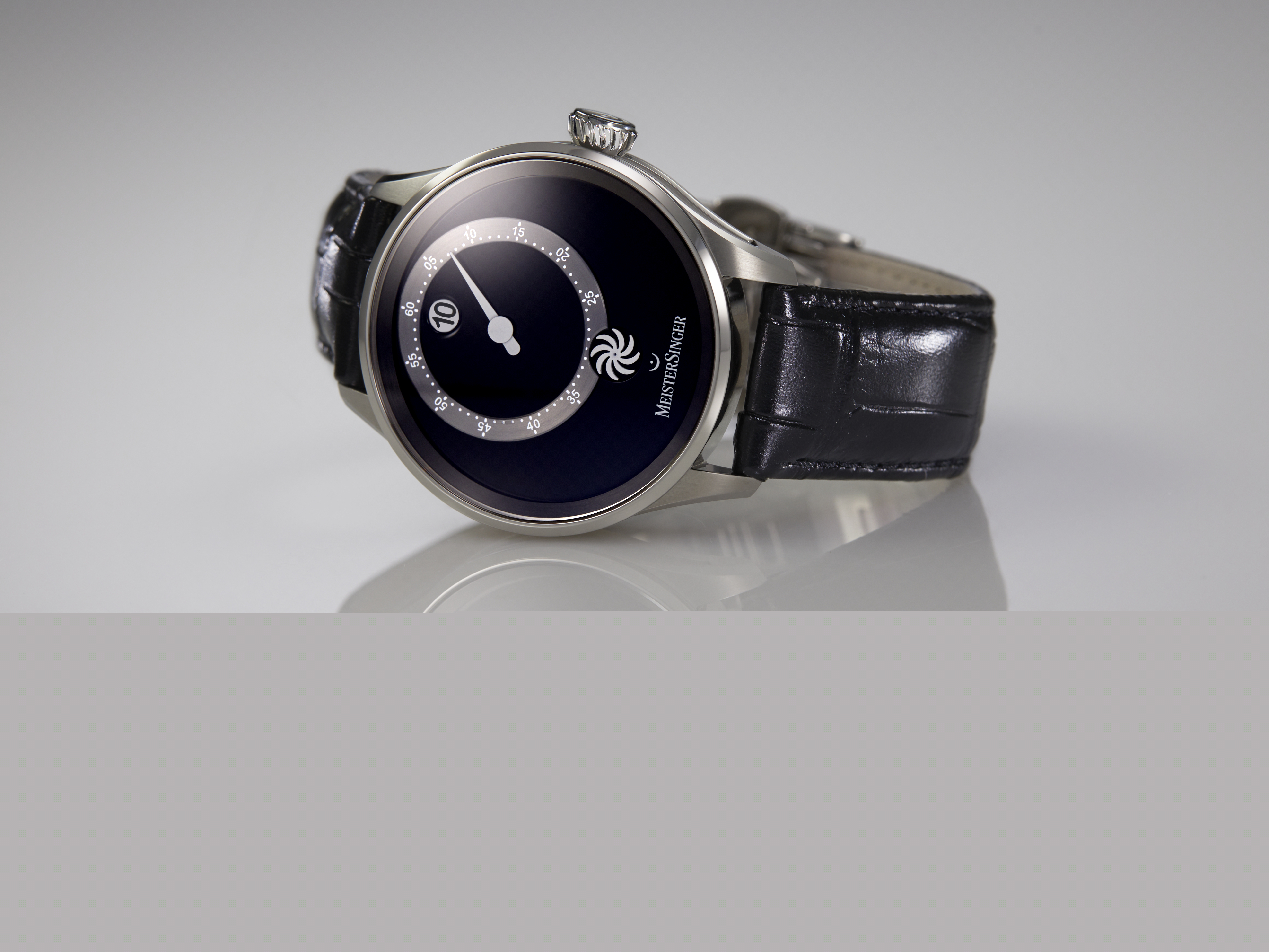 Meister Singer Panthero Jumping Hour - Schwarz, Automatikwerk, Rindsleder mit Krokoprägung, Schwarz glänzend Damenuhr PTJH902