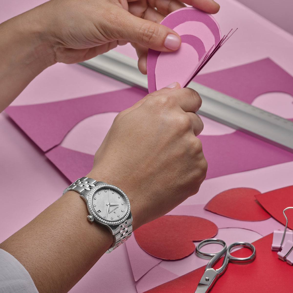 Maurice Lacroix 1975 Quartz 33mm, Quarzwerk, 11 Diamanten Damenuhr 751006-SD502-170-1