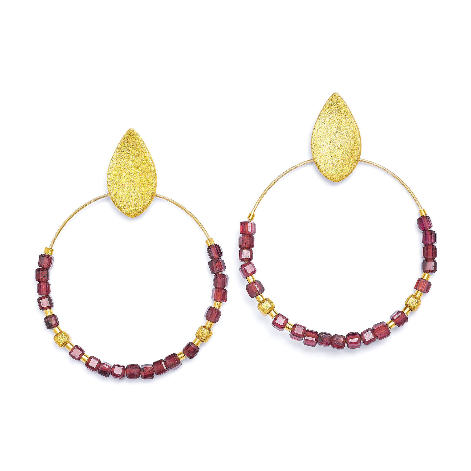 Bernd Wolf Ohrringe Rondina Designlinie Cubes, Granat, 24-Karat-goldplattiert