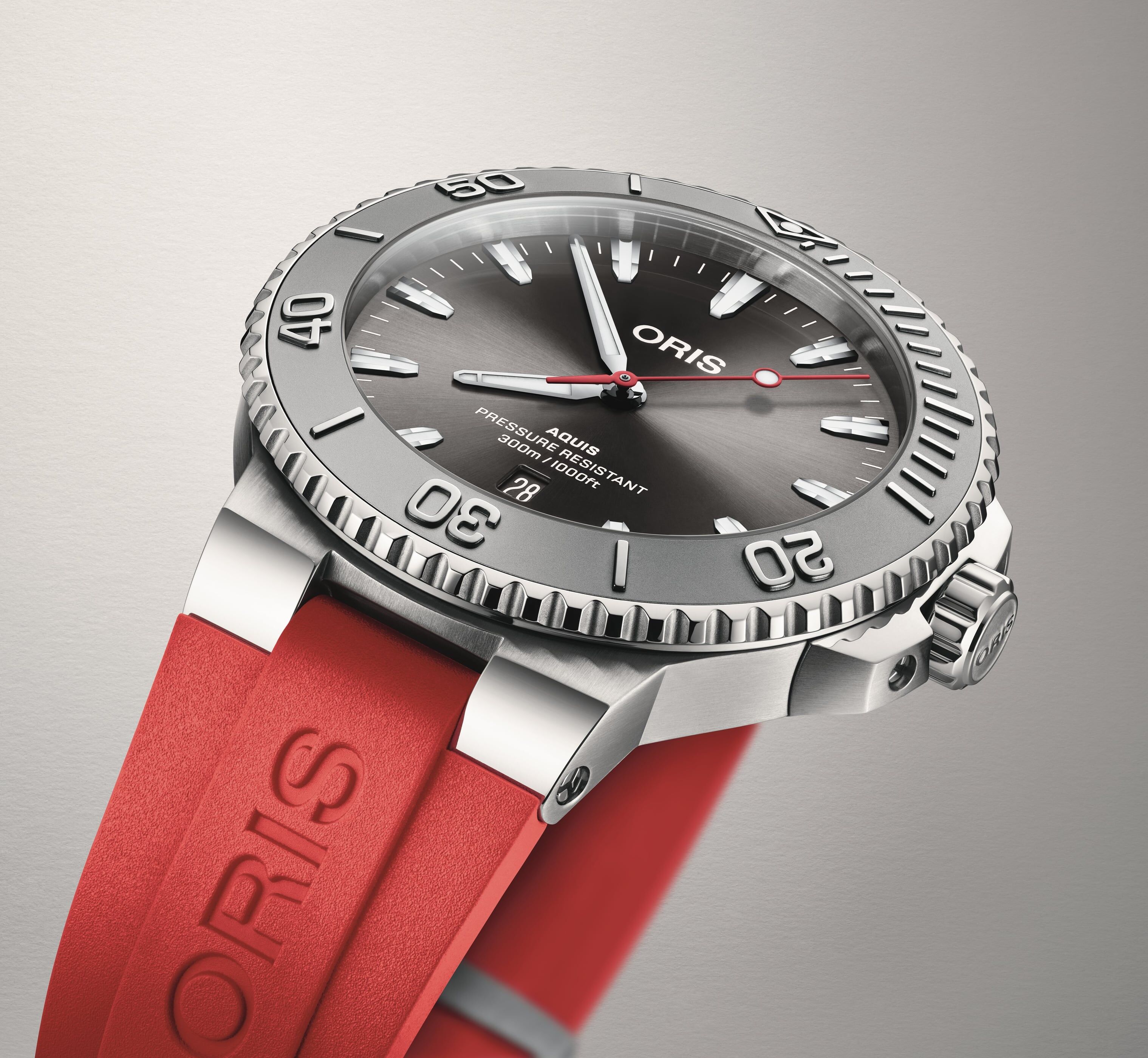 Oris AQUIS DATE RELIEF Herrenuhr 01 733 7789 4153-07 4 23 36FC