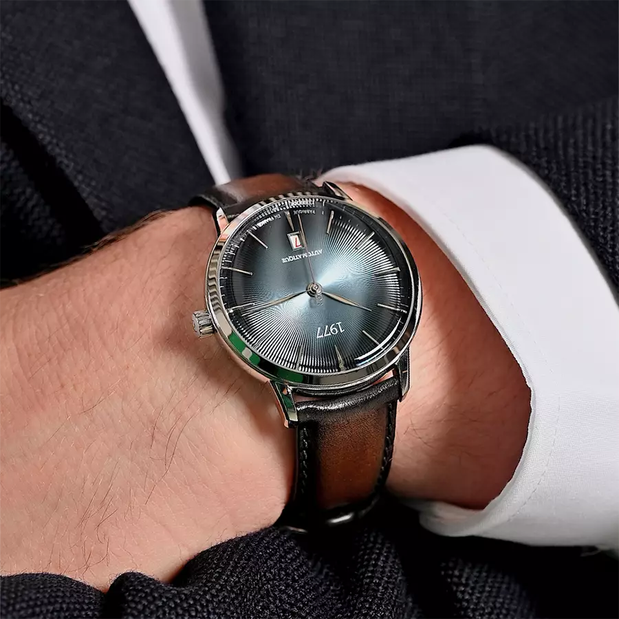 1977 EDMOND Automatique, 40 MM, Cadran Bleu, Bracelet Cuir Marron Men's Watch 1977P01164