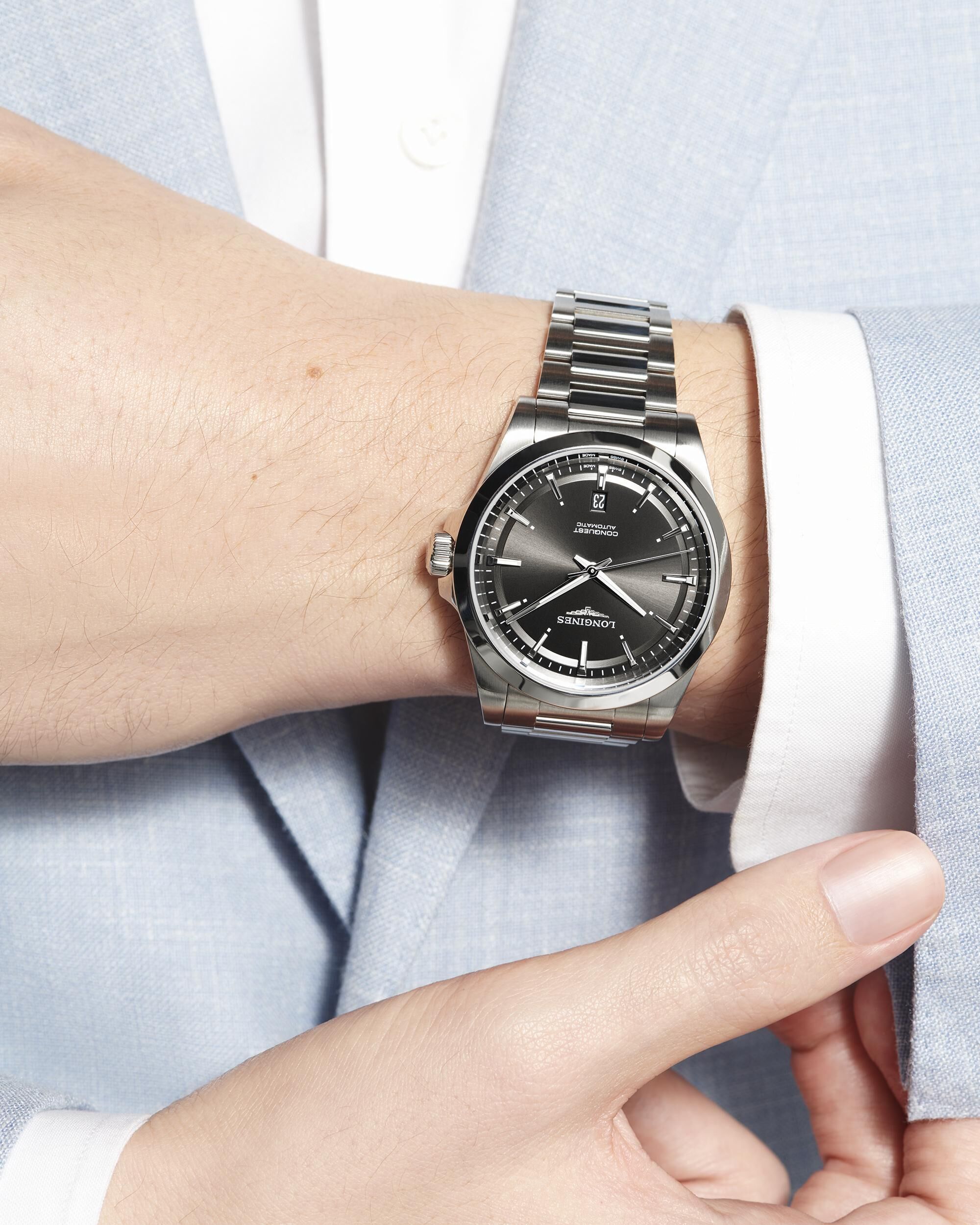 Longines Conquest 41mm schwarz Herrenuhr L3.830.4.52.6