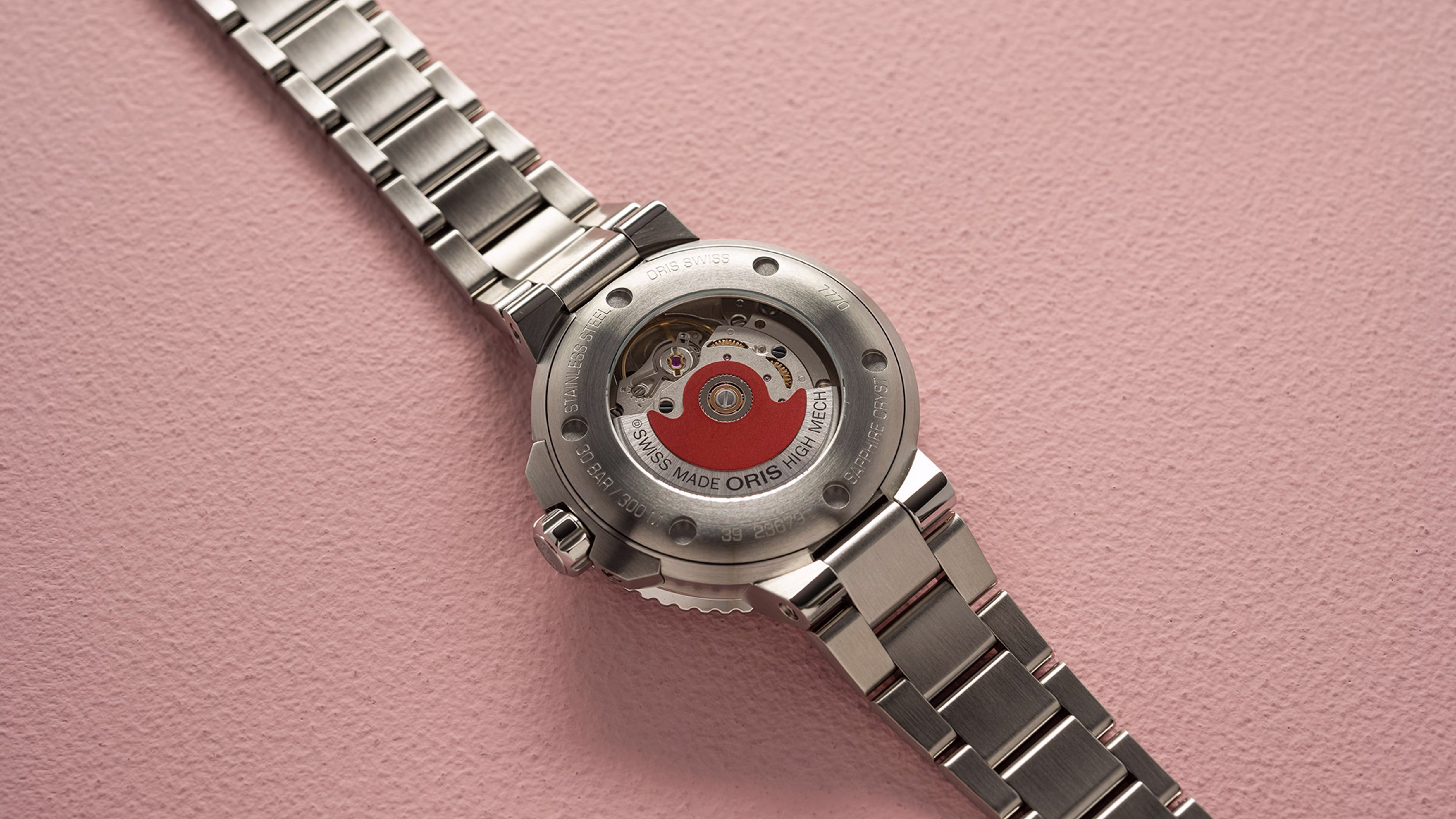 Oris Aquis Date 36.5mm, multi-piece stainless steel case, red mother-of-pearl ladies' watch 01 733 7770 4158-07 8 18 05P