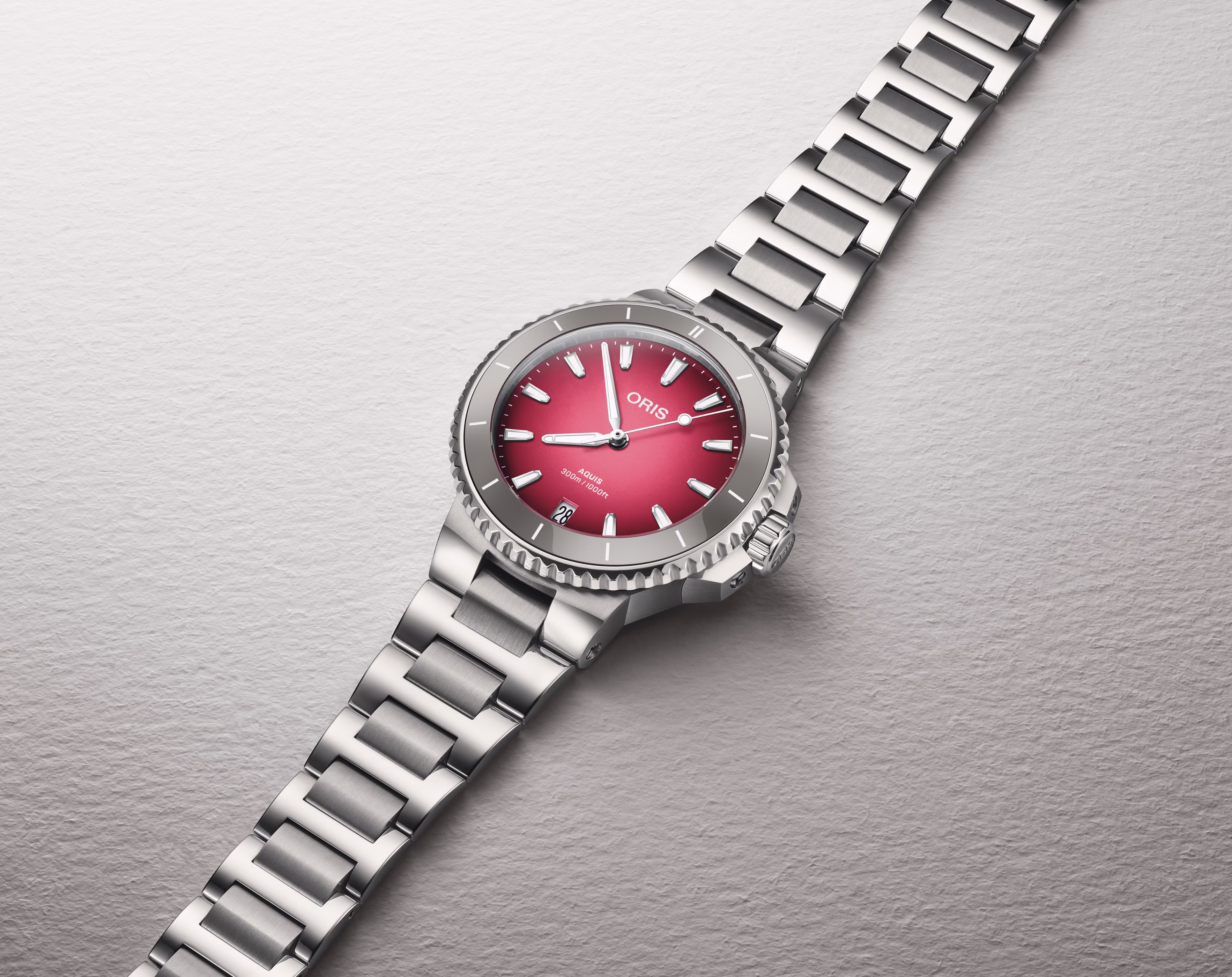 Oris Aquis Date Taste of Summer 36.5mm, ceramic bezel, stainless steel, pink ladies' watch 01 733 7792 4158-07 8 19 05P