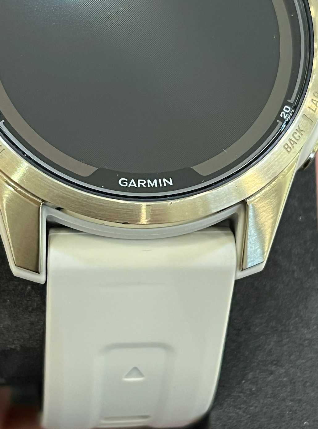 Pre owned - Garmin fēnix® 7S Pro Sapphire Solar Beige/Softgold mit Lederband und Silikonband 010-