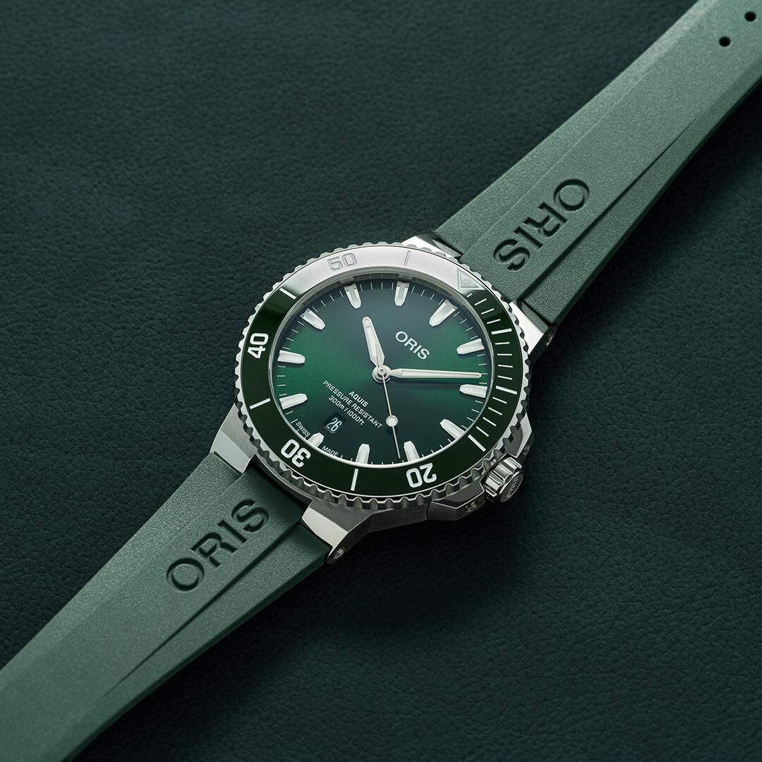 Oris men's watch Aquis 01 733 7789 4157-07 4 23 37FC Oris men's watch Aquis 01 733 7789 4157-07 4 23 37FC