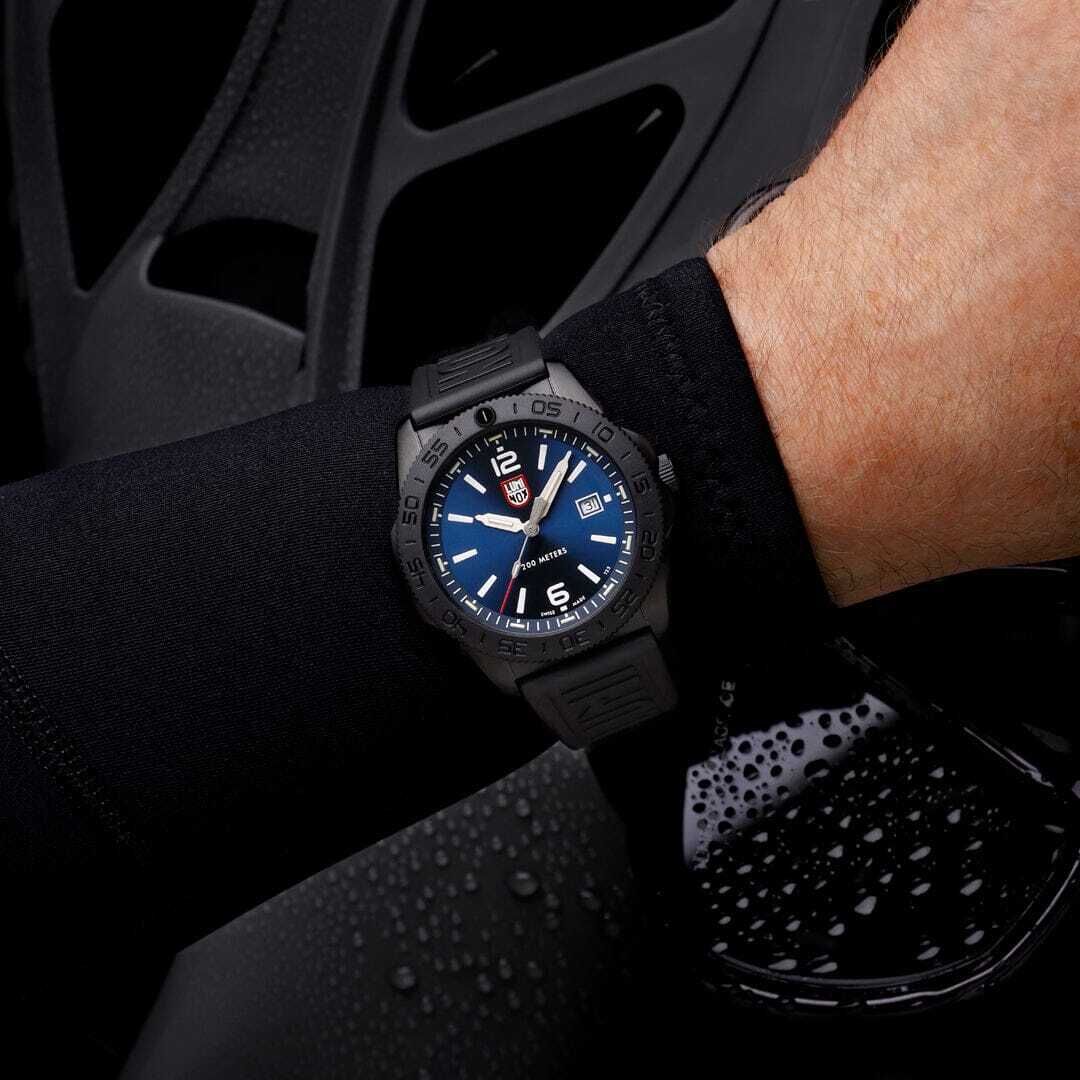 Luminox Pacific Diver 44 mm Taucheruhr Blau Herrenuhr XS.3123.B
