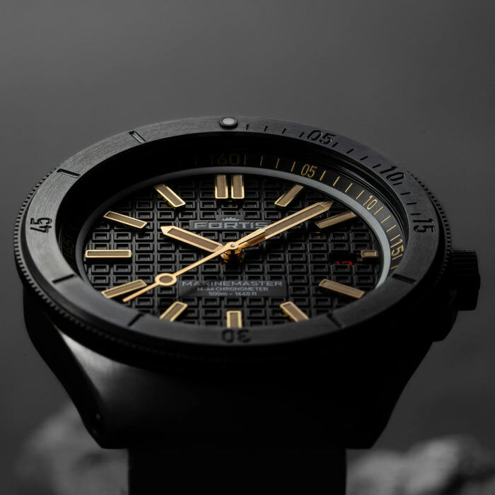 Fortis MARINEMASTER M44 DLC GRAVITY AUF HORIZON STRAP Herrenuhr F8120031