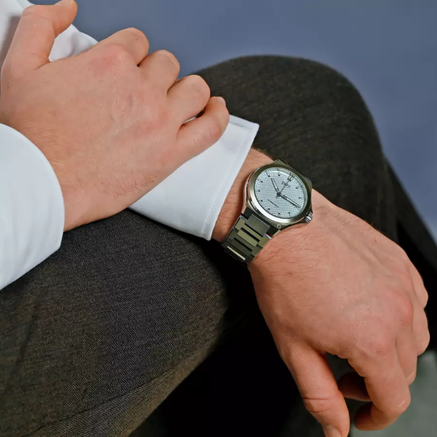 1977 ARSENE Automatique, 41 MM, Cadran Bleu Glacier, Bracelet Acier 904L Herrenuhr 1977P02191