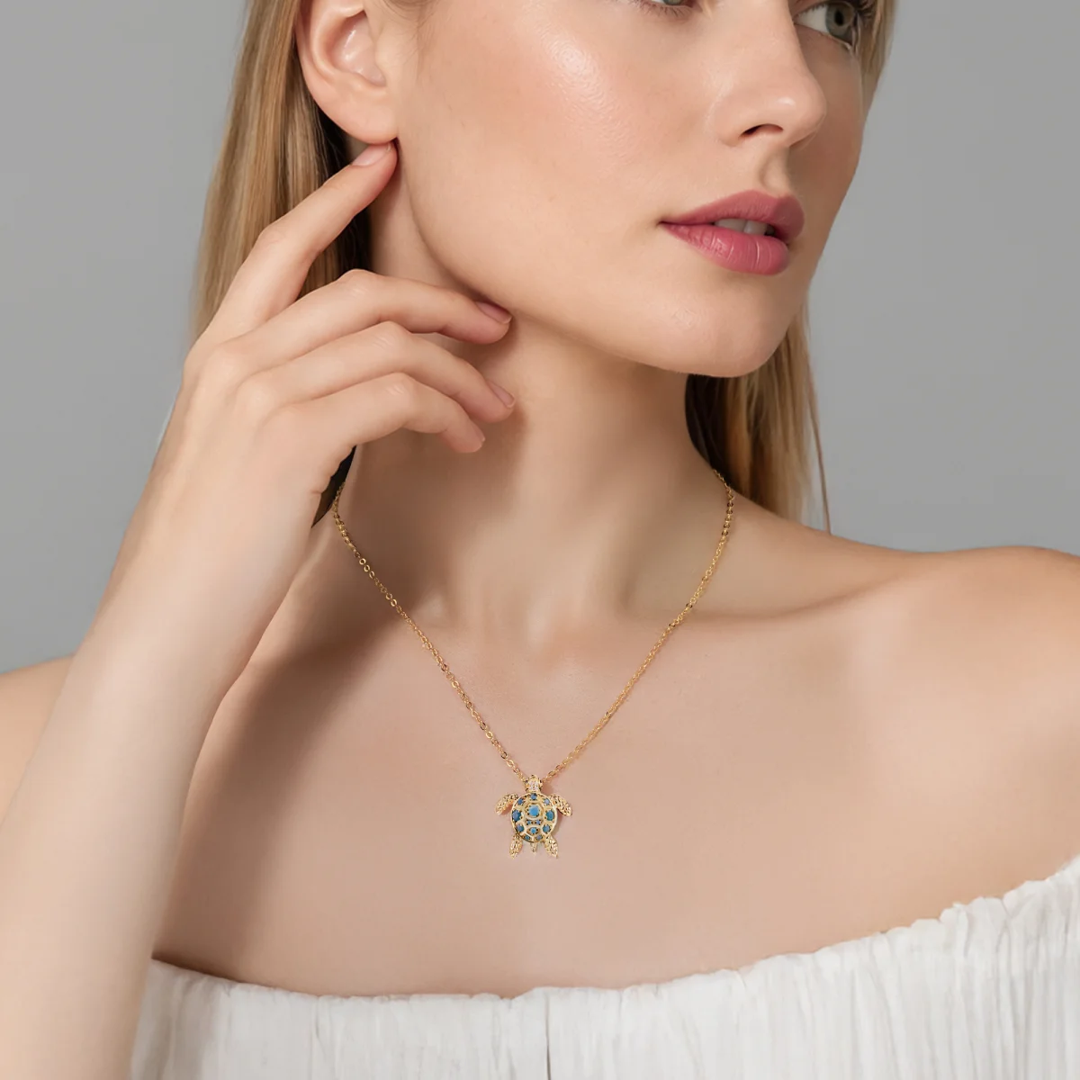 At the time, Tuto Turkis turtle pendant with turquoise blue stones, 925 sterling silver