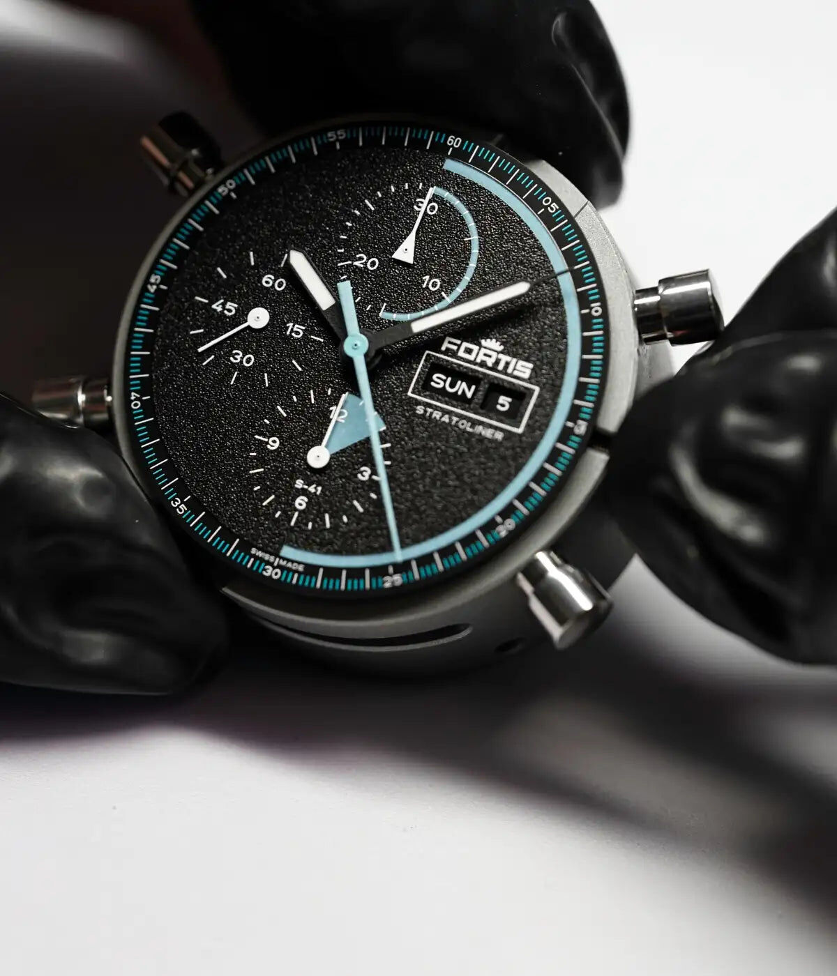 Fortis Stratoliner Gravity Black Herrenuhr F2340018 Fortis Stratoliner Gravity Black Herrenuhr F2340018