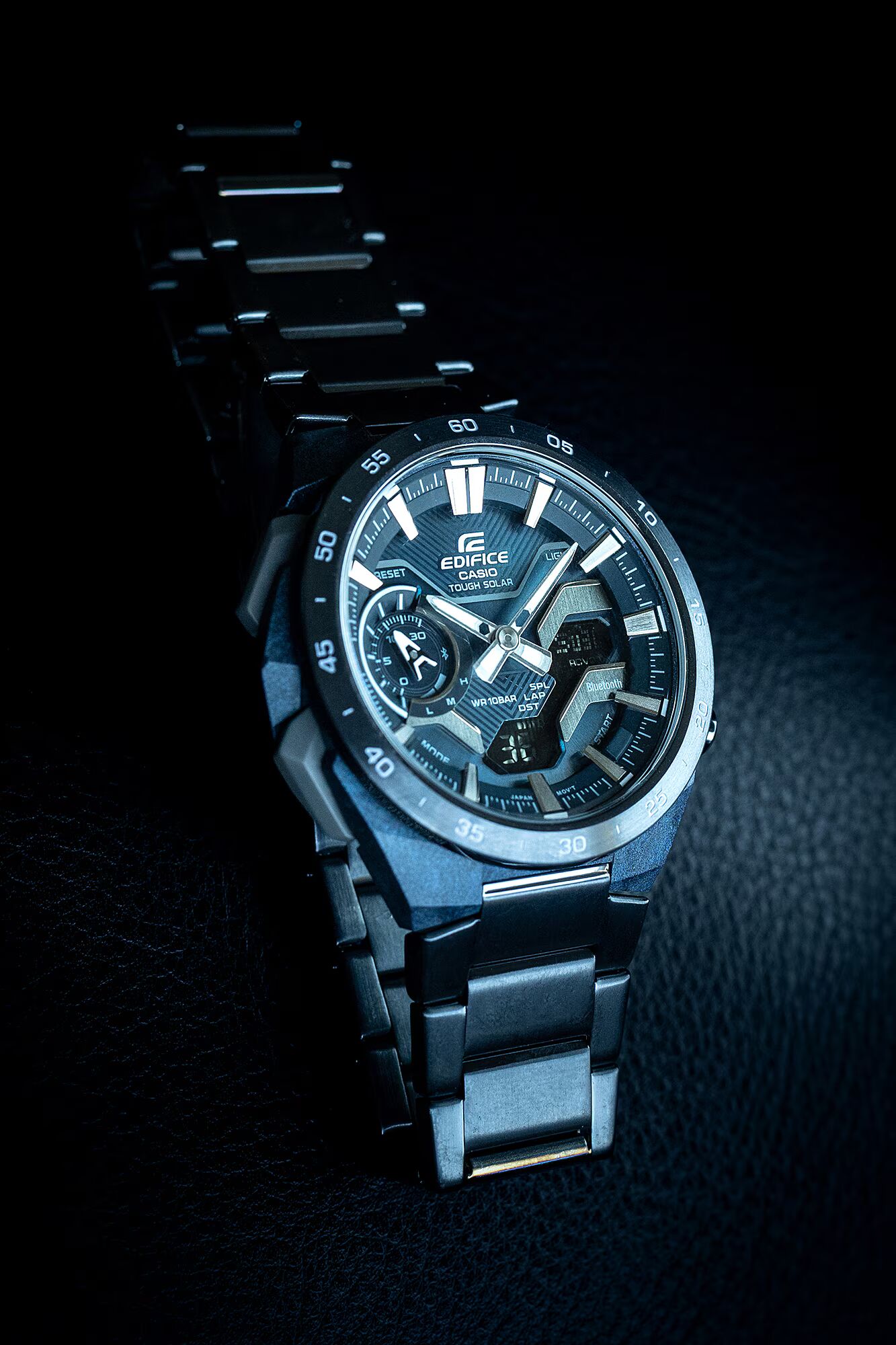 Casio EDIFICE WINDFLOW Herrenuhr ECB-2200CB-2AEF