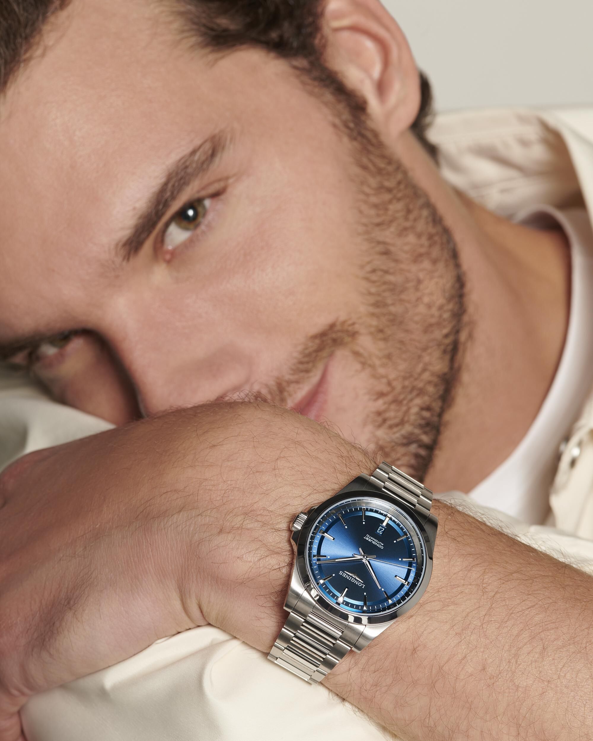 Longines Conquest Herrenuhr blau 41mm L3.830.4.92.6