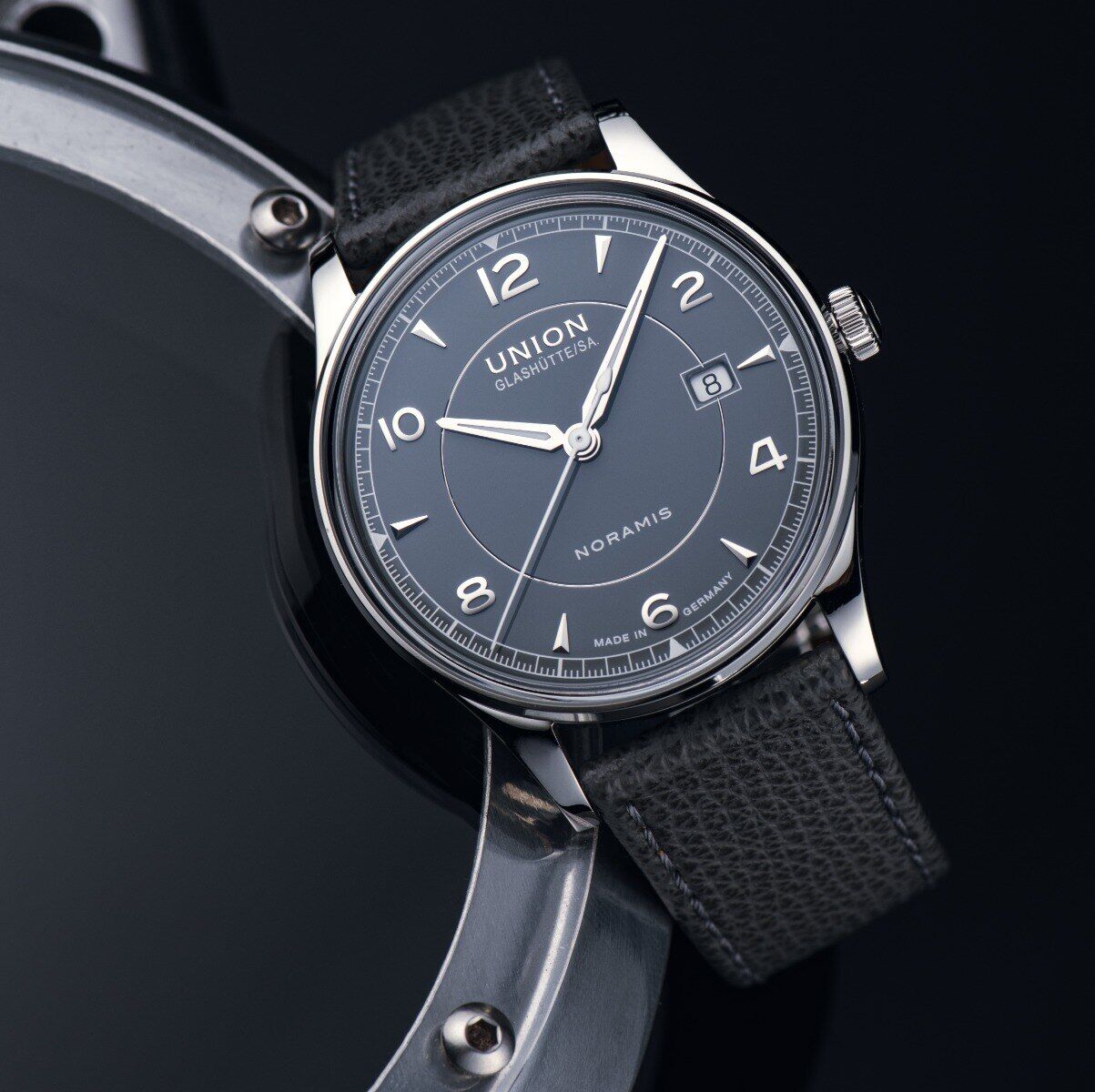 crop_union_d016-407-16-087-00_noramis_date_mood3_1679930130-6044 Union Glashütte Noramis Date Men's Watch D016.407.16.087.00