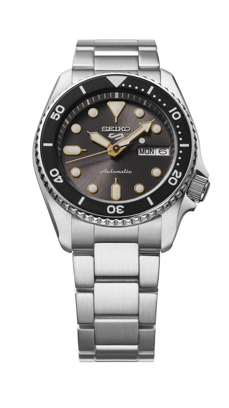 Seiko SKX Series Men's Watch SRPL79K1