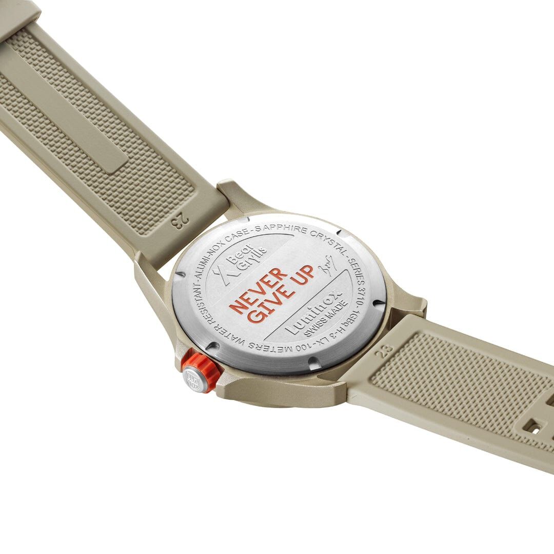 Luminox Bear Grylls Survival Land,  Outdoor Abenteuer Uhr, Beige Herrenuhr XB.3717