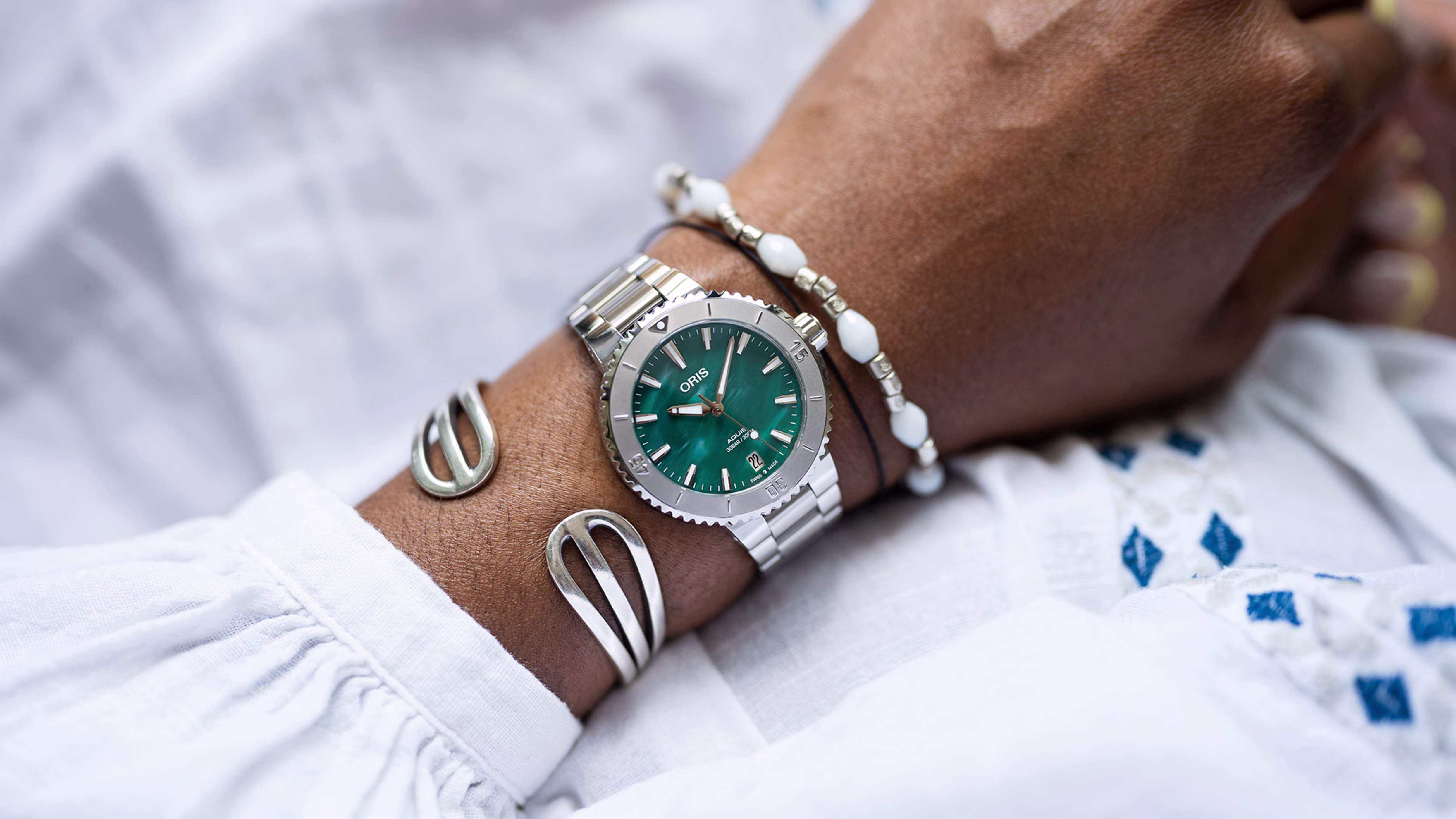 Oris X Bracenet 36.5mm, bezel with minute scale, ladies' watch 01 733 7770 4137-07 8 18 05P