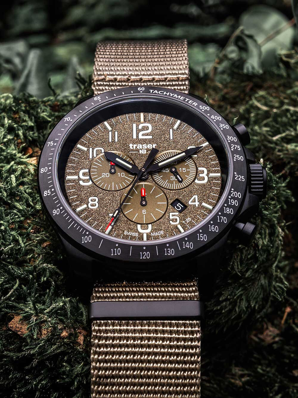 p67-officer-pro-chronograph_khaki_3_nato_mood_day Traser H3 P67 Officer Pro Chrono Khaki Herrenuhr 109459