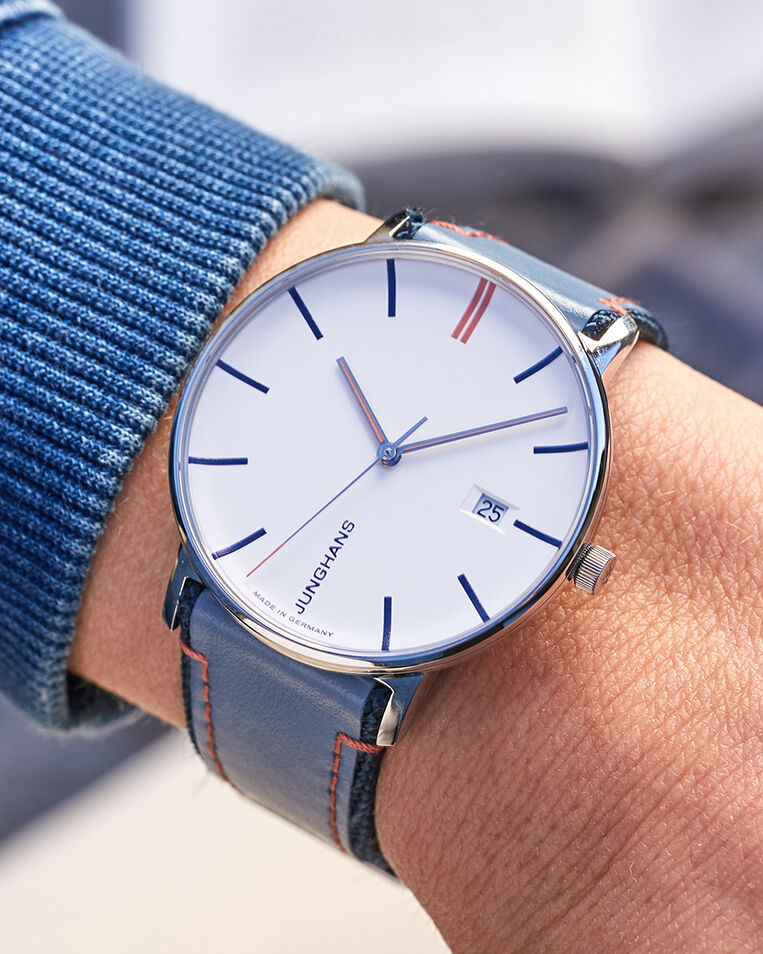 Junghans FORM Quarz Blaues Lederband Damenuhr 41/4481.00