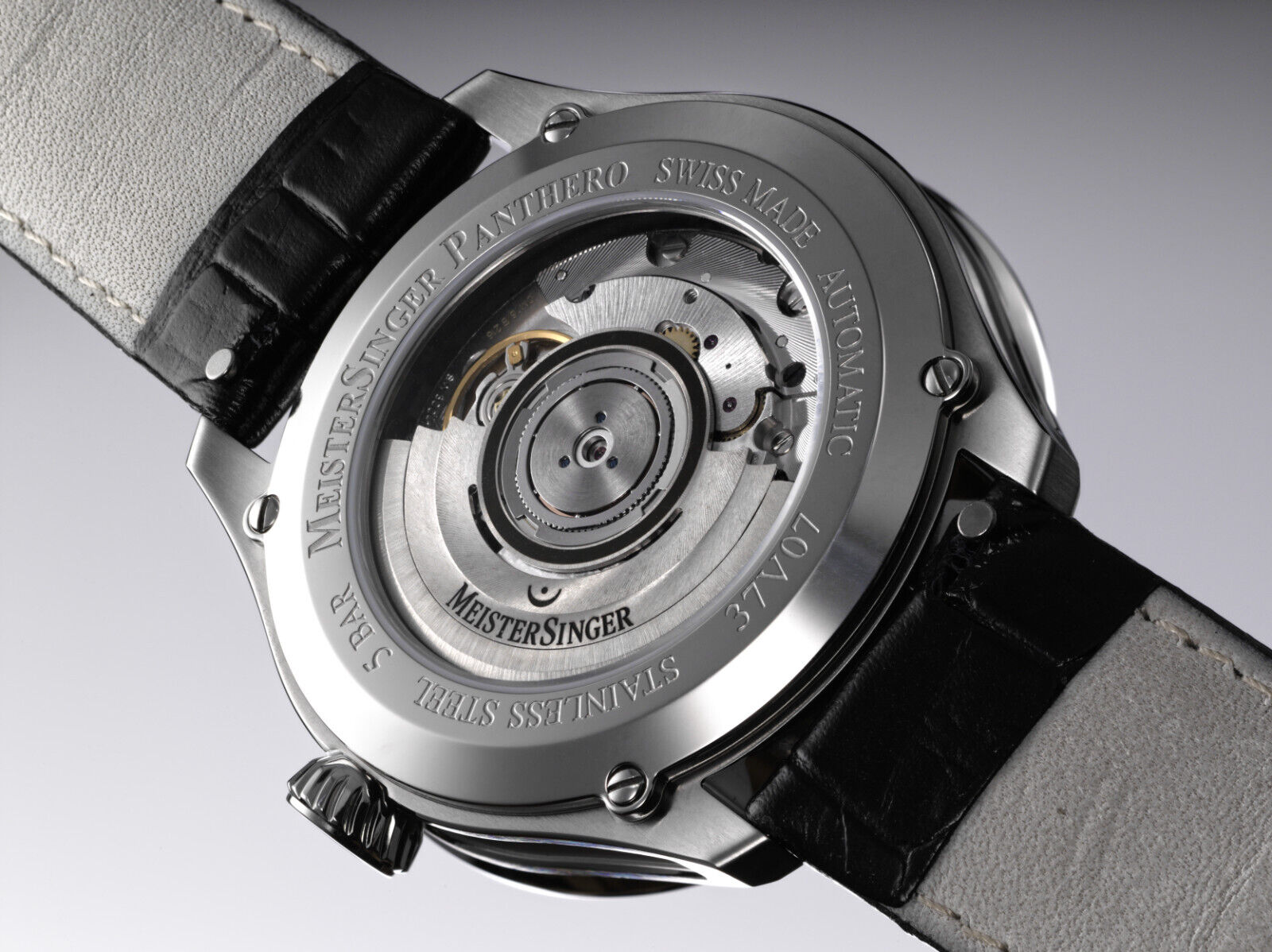 Meister Singer Panthero Jumping Hour - Schwarz, Automatikwerk, Rindsleder mit Krokoprägung, Schwarz glänzend Damenuhr PTJH902