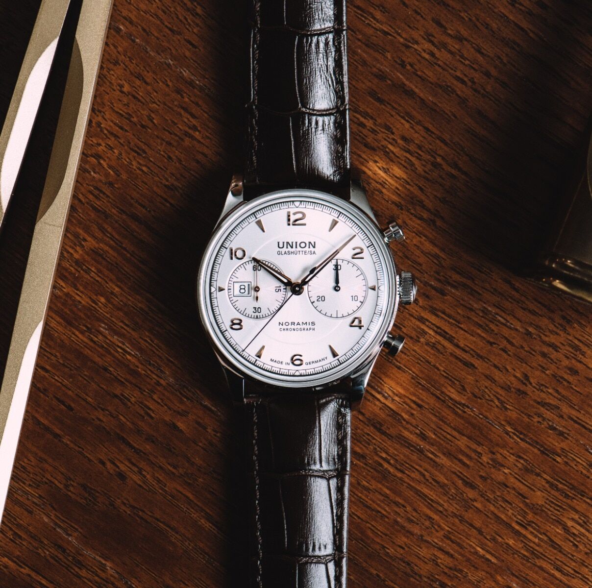 crop_union_d012-427-16-037-01_noramis_chronograph_mood2_1639738093-8368 Union Glashütte Noramis Chronograph Herrenuhr D012.427.16.037.01