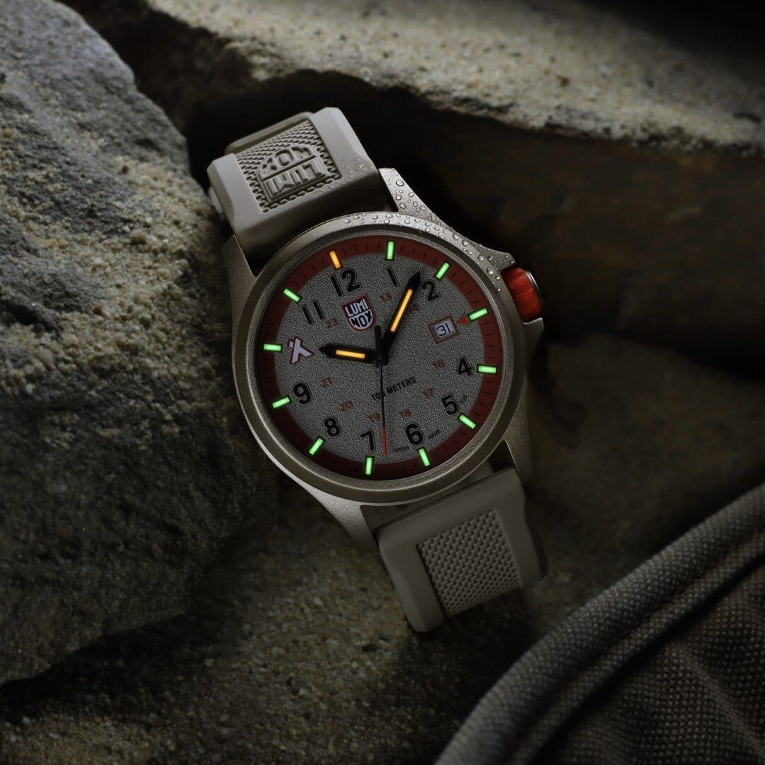 Luminox Bear Grylls Survival Land,  Outdoor Abenteuer Uhr, Beige Herrenuhr XB.3717