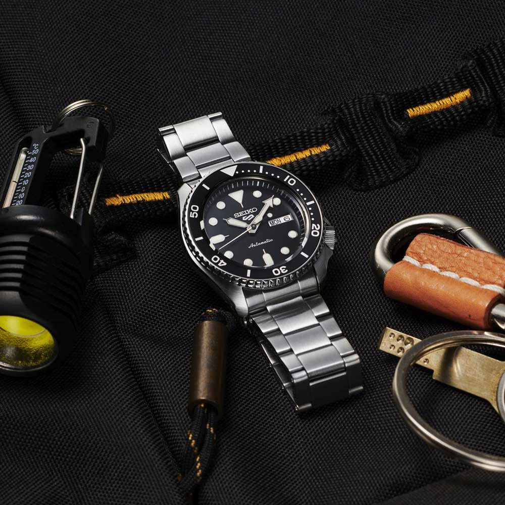 Uhr-Herren-Seiko5-Sport-Automatik-Stahl-Schwarz-2 Seiko 5 Sports Style Automatic Herrenuhr  SRPD55K1
