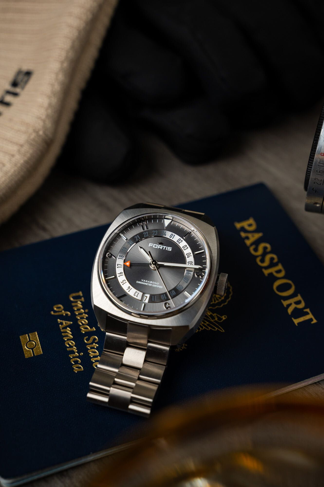 oTdKk1iQ Fortis VAGABOND V-40 Urban Shadow Herrenuhr F6660004