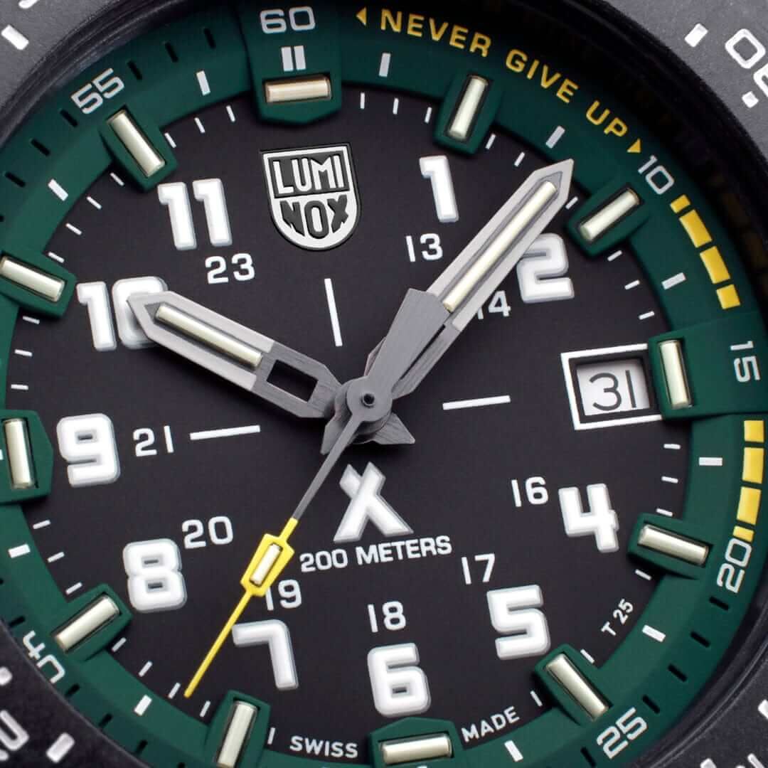 Luminox Bear Grylls Mountain Herrenuhr XB.3735