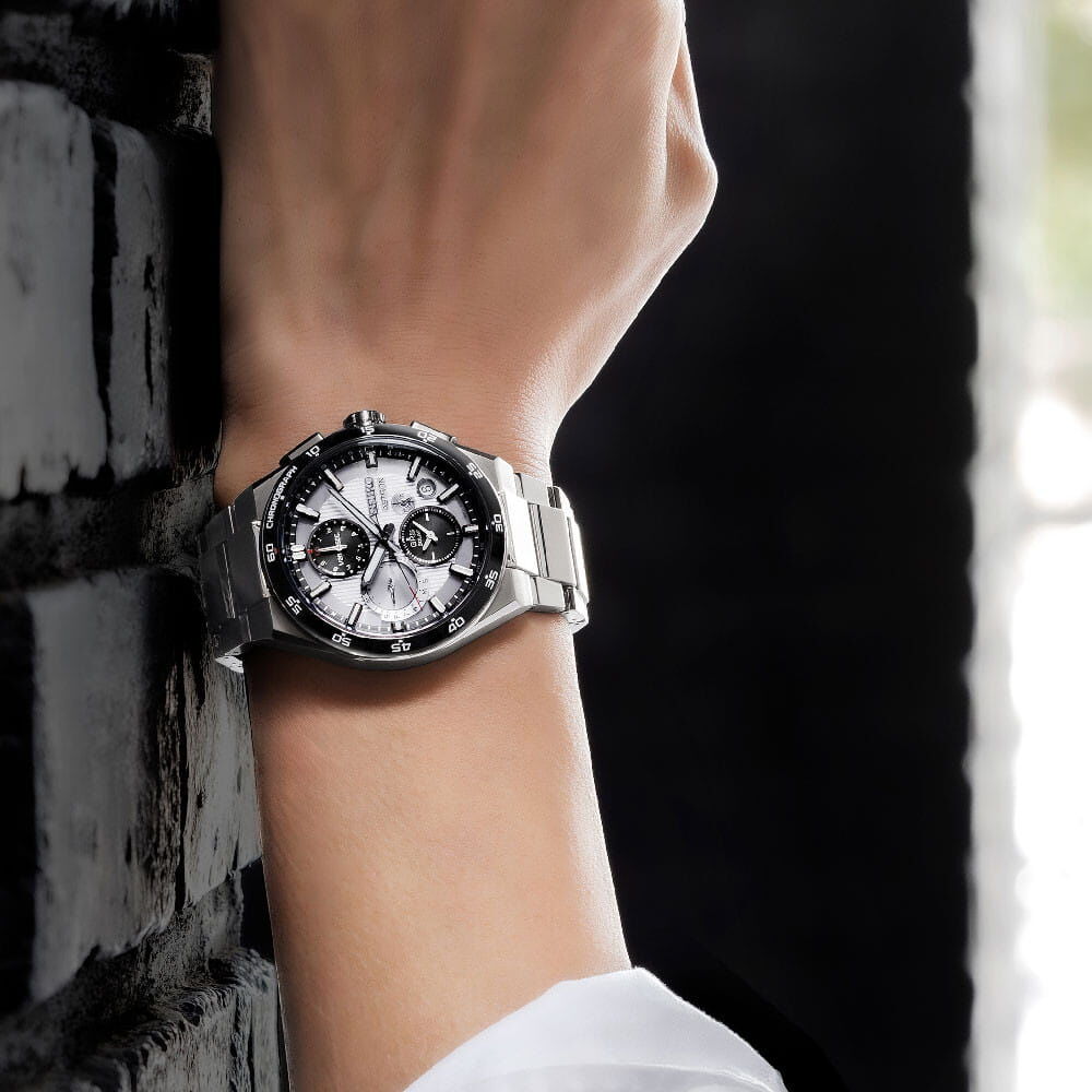 Seiko Seiko Astron GPS Solar Dual Time Chronograph Herrenuhr SSH153J1